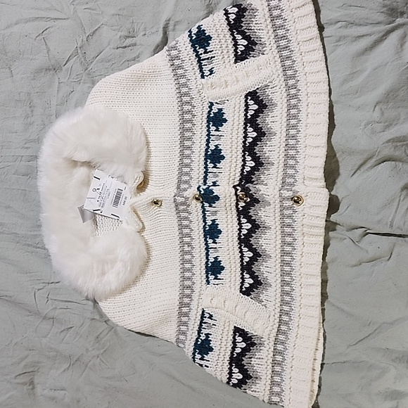 Knitted Baby Shawl - Picture 1 of 2